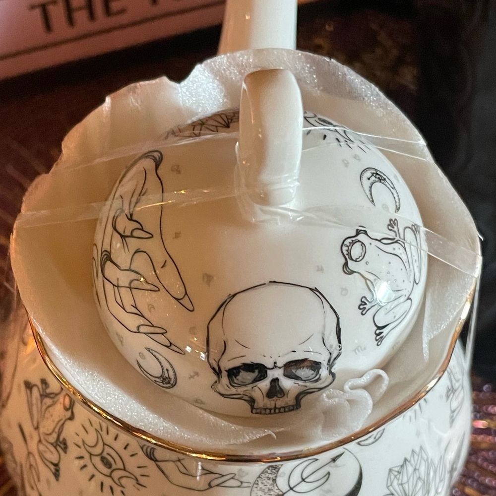 PARK CHATEAU NEW Mystical Moon Gypsea Witchy Boho Unique Teapot W/Gothic Motifs - Picture 12 of 12